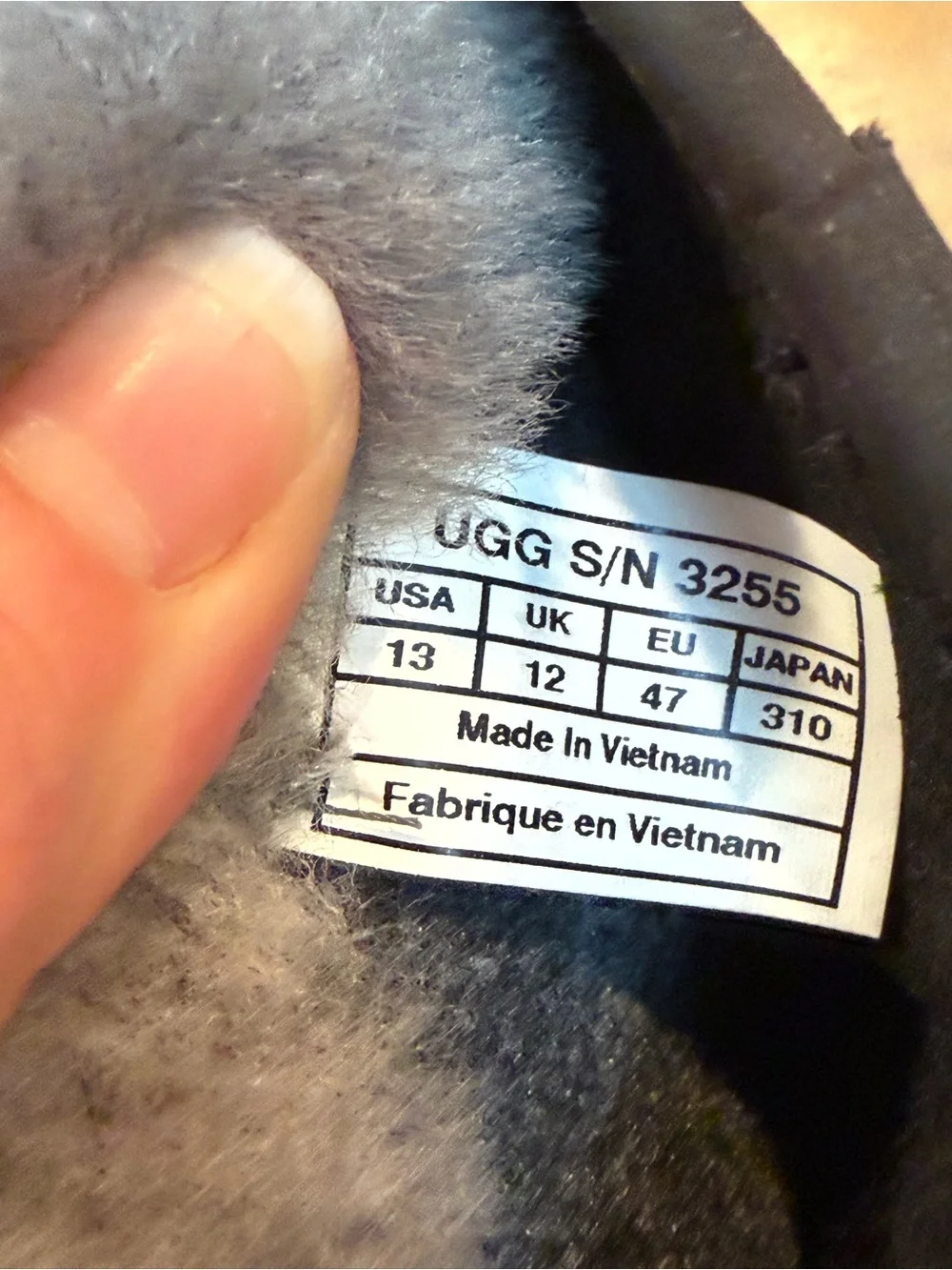 RARE UGG Australia Mns Gray Pueblo Boot Waterproof Leather Rubber Sheepskin Sz13